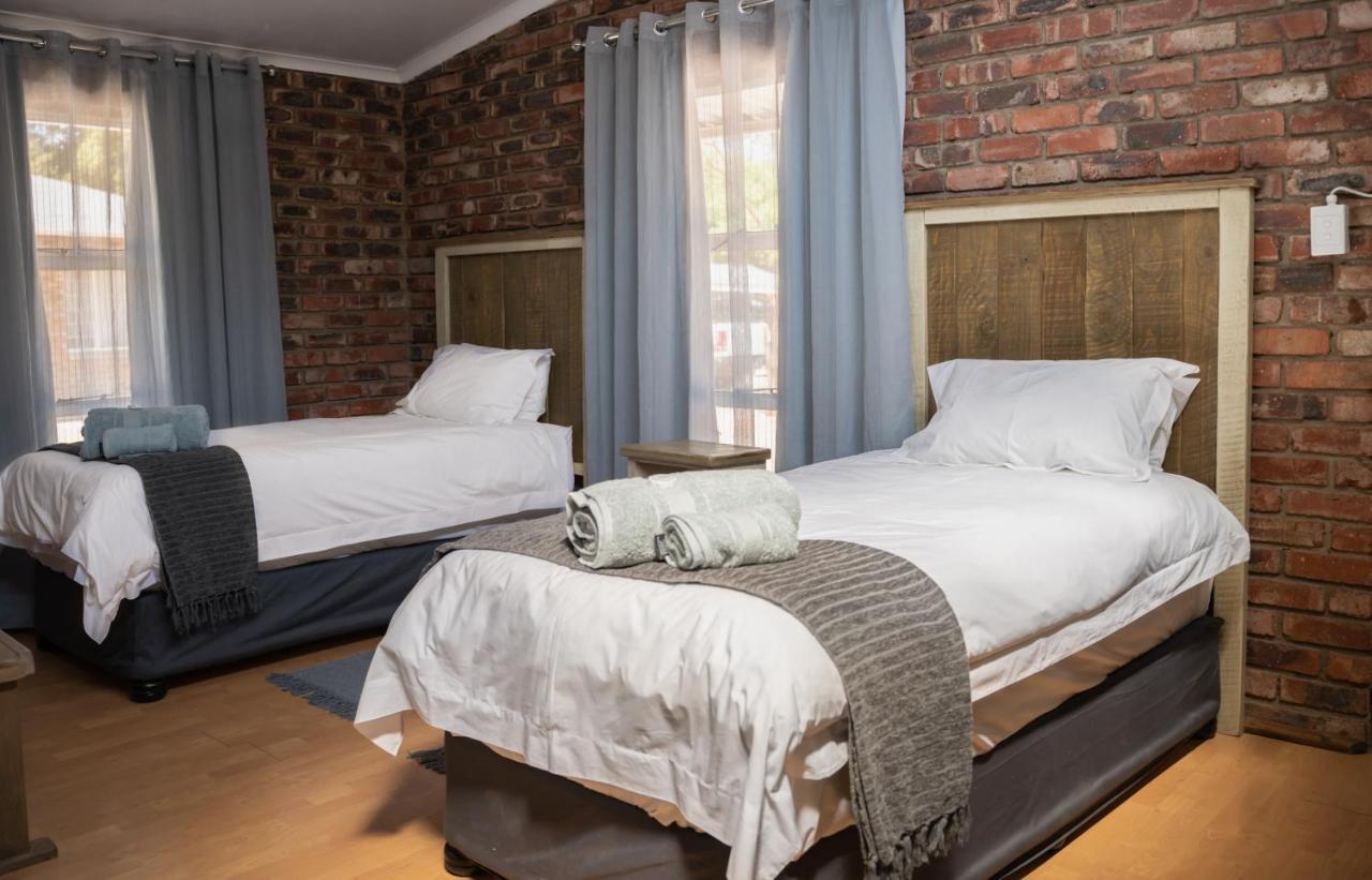 Отель Opstal Guestfarm Почефструм Экстерьер фото