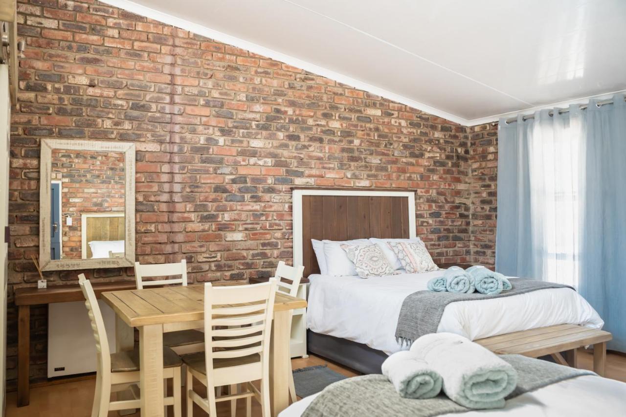 Отель Opstal Guestfarm Почефструм Экстерьер фото